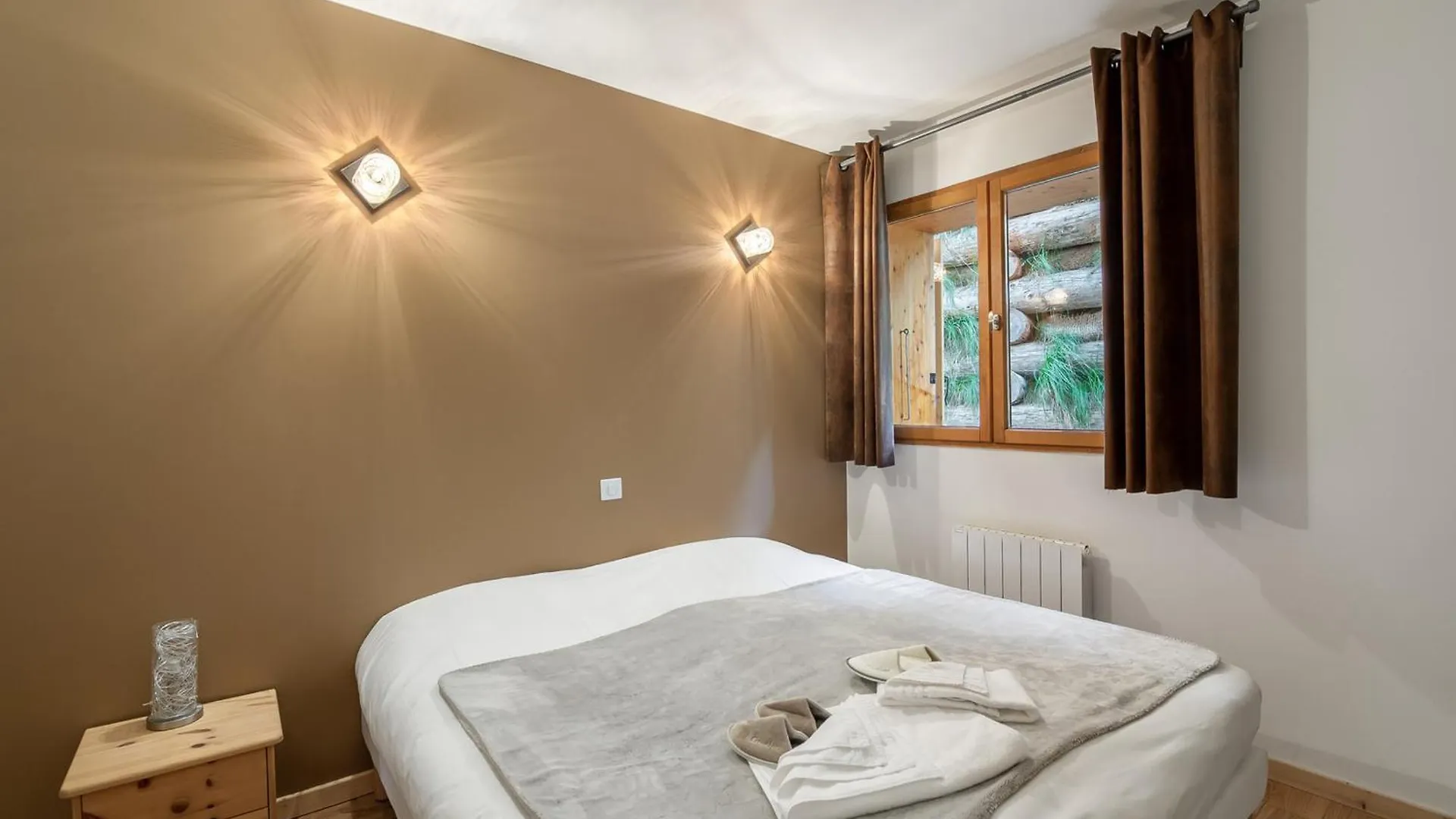 Appartement Spacieux Proche Des Pistes Avec Sauna Et Wi-Fi A Val Thorens - Fr-1-640-2 0*,